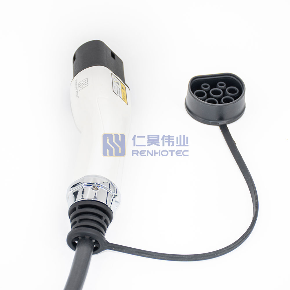 IEC 62196-2 Type 2 Plug AC Charge Port 16A 250V Connector Single