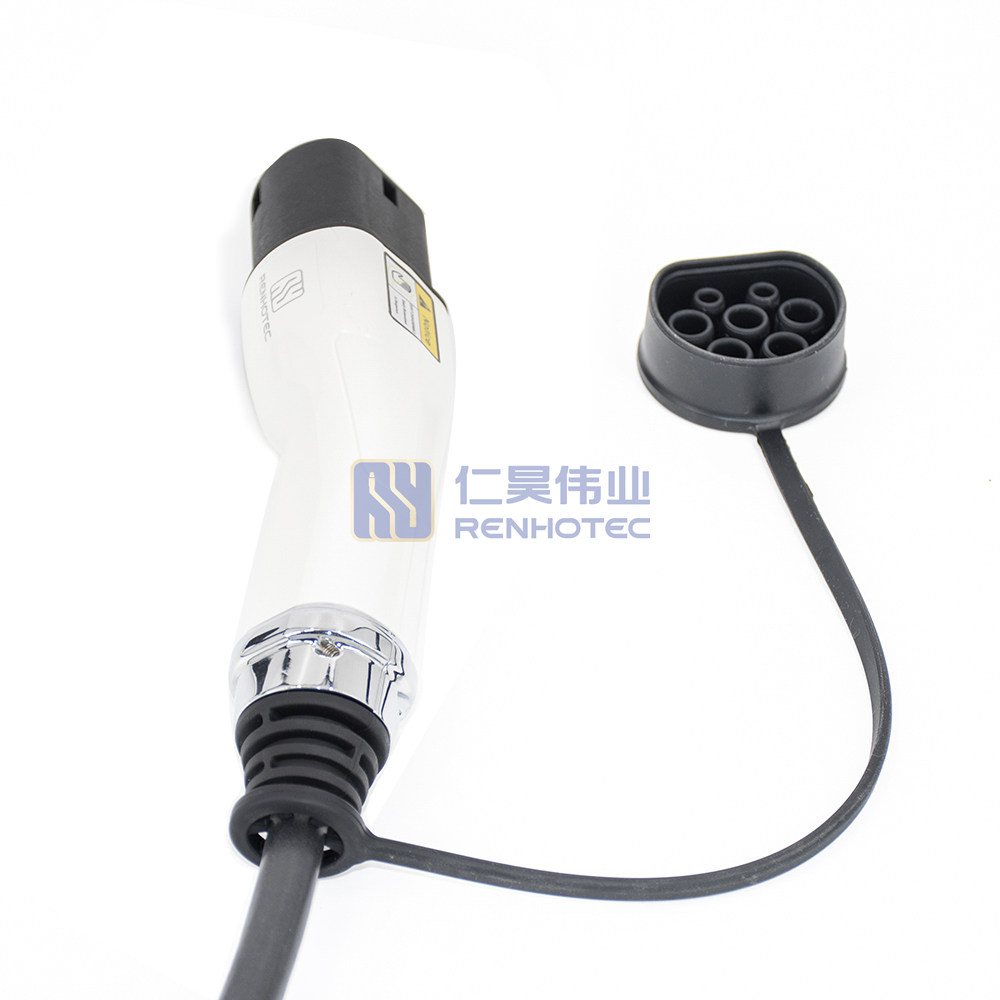 IEC 62196-2 Type 2 Plug AC Charge Port 16A 250V Connector Single