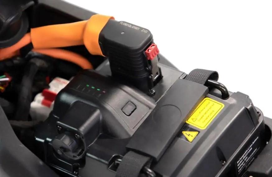 Hybrid connector for electric motorcycles